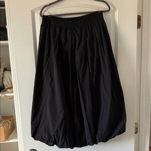 Uniqlo Black Midi Bubble Skirt